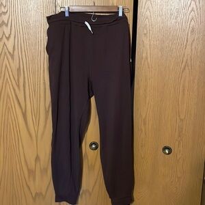 Vuori dark purple joggers xxl